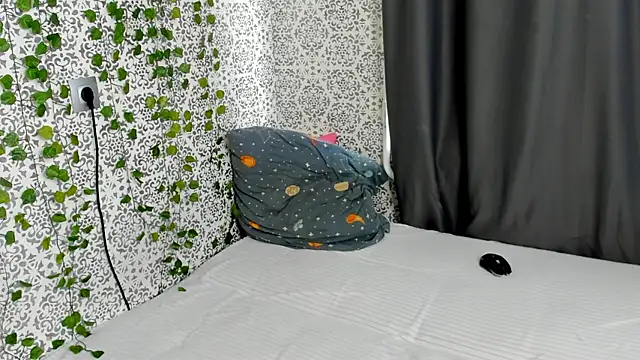 Snapshot of _Srifi_ chatting on May 16, 2026, 5:17 am Srifi online show from May 16, 2026, 5:17 am