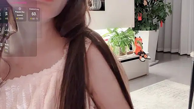tingting-youu online show from May 4, 2026, 1:03 pm