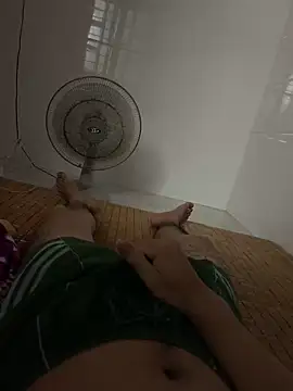 Snapshot of tanluc144444 chatting on April 11, 2026, 2:54 pm tanluc144444 online show from April 11, 2026, 2:54 pm