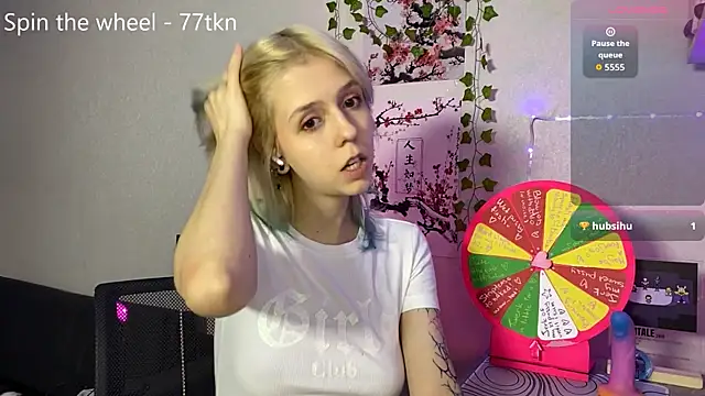 LunaBless online show from May 21, 2026, 10:07 pm