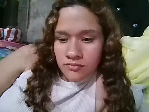 JennifferJilson online show from April 16, 2026, 11:40 pm