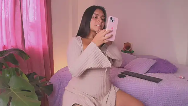 Addela  online show from April 20, 2026, 6:31 pm