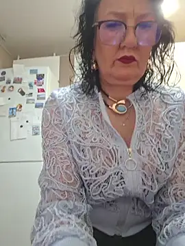 Snapshot of LaliaMia chatting on April 12, 2026, 12:47 am LaliaMia online show from April 12, 2026, 12:47 am