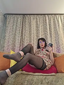 Snapshot of LaliaMia chatting on April 4, 2026, 4:02 pm LaliaMia online show from April 4, 2026, 4:02 pm