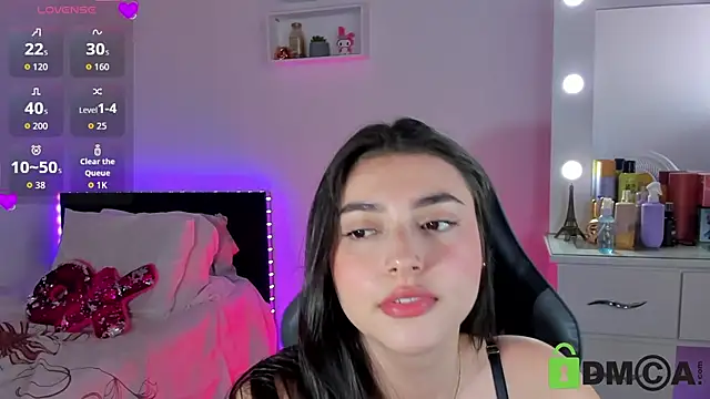 Snapshot of esmeralda_le chatting on May 9, 2026, 1:14 pm esmeralda le online show from May 9, 2026, 1:14 pm