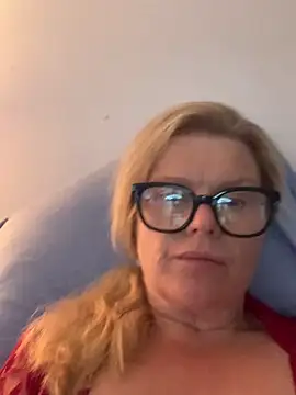 Snapshot of Love_Lee_xo chatting on June 15, 2026, 11:54 am Love Lee xo online show from June 15, 2026, 11:54 am