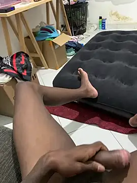 Snapshot of kcetepreto chatting on April 8, 2026, 2:46 am kcetepreto online show from April 8, 2026, 2:46 am