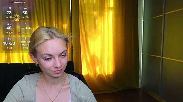 SonnySofia online show from May 25, 2026, 5:40 am