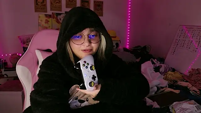 ZoeyDoll  online show from April 21, 2026, 2:14 am
