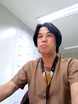 akiramoore online show from June 5, 2026, 2:38 am