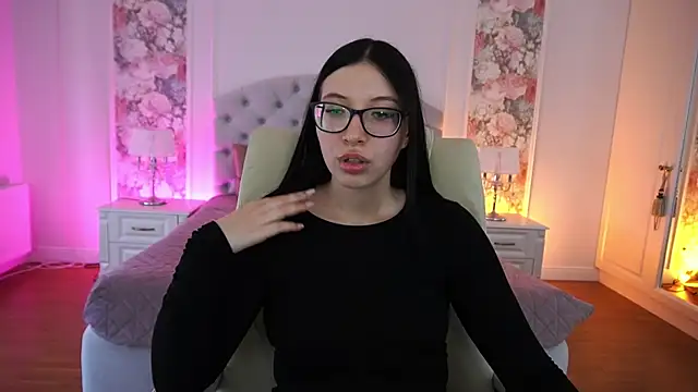 SsoftAura online show from April 13, 2026, 12:42 pm