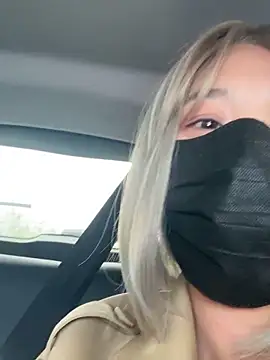 Snapshot of Eve-DQ chatting on April 12, 2026, 7:22 am Eve-DQ online show from April 12, 2026, 7:22 am