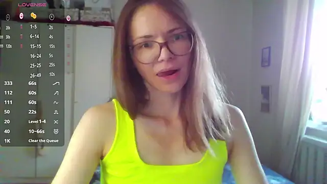 mmmay day online show from April 18, 2026, 3:09 am