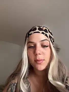Snapshot of sophiehot69 chatting on June 16, 2026, 3:45 pm sophiehot69 online show from June 16, 2026, 3:45 pm