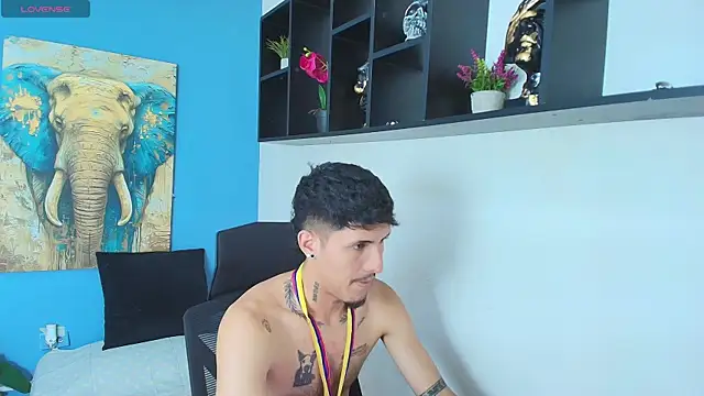 ALEXXXTREM69 online show from April 24, 2026, 12:12 am
