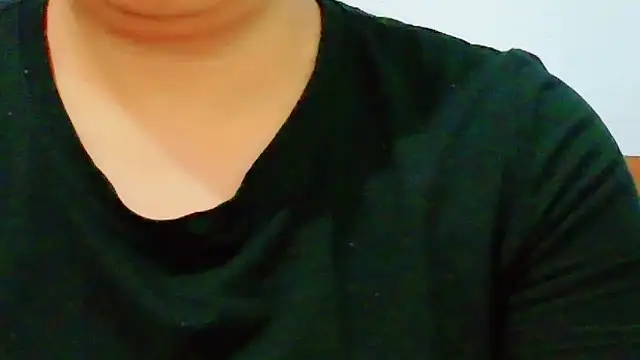 Snapshot of MojaditPussy chatting on May 2, 2026, 11:59 am MojaditPussy online show from May 2, 2026, 11:59 am