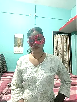 Sexy poorva online show from April 13, 2026, 5:44 am