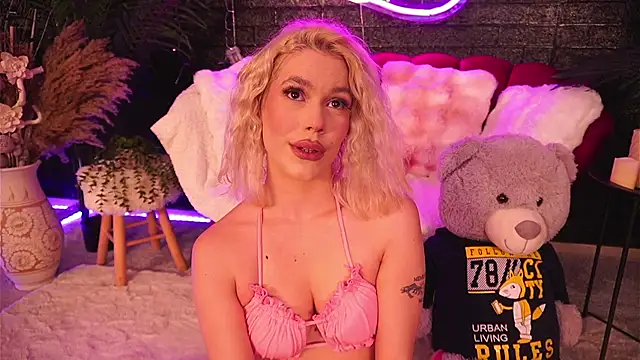 Misty Joys online show from April 23, 2026, 4:30 am