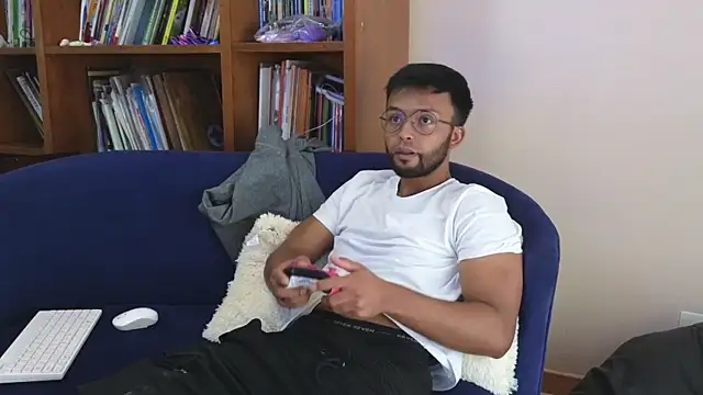  online show from April 6, 2026, 5:14 pm