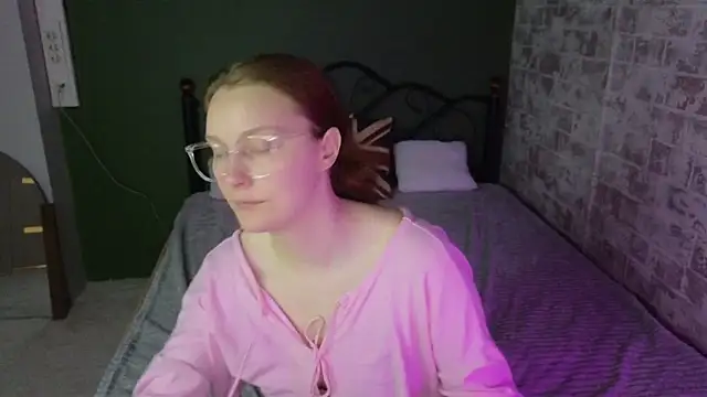 JessieWayy online show from May 27, 2026, 1:15 am