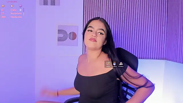 sophia  taylor online show from May 23, 2026, 1:21 pm