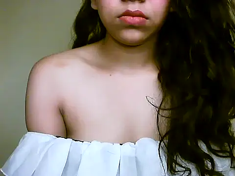 Snapshot of NEHA_RIKA chatting on April 17, 2026, 5:32 am NEHA RIKA online show from April 17, 2026, 5:32 am