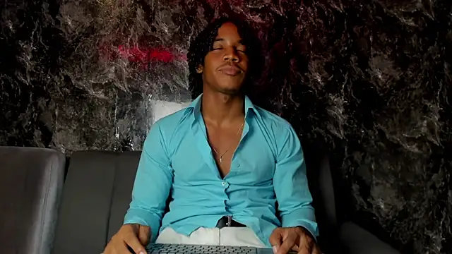 axel silva4 online show from May 9, 2026, 7:50 pm