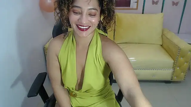 Snapshot of Brittany_ch chatting on April 26, 2026, 12:35 pm Brittany ch online show from April 26, 2026, 12:35 pm