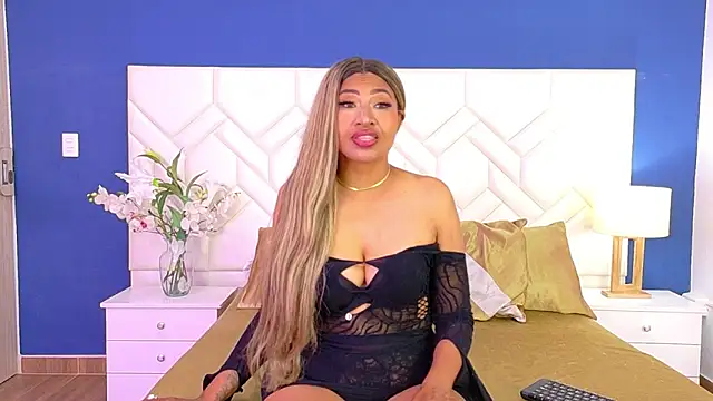 Snapshot of Kiara_Parker_ chatting on May 11, 2026, 8:28 pm Kiara Parker online show from May 11, 2026, 8:28 pm