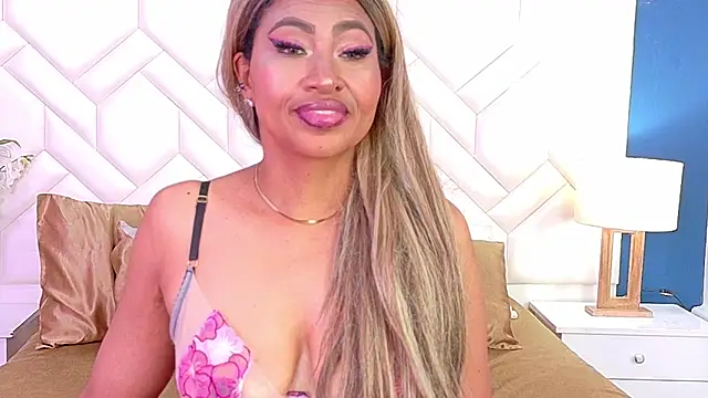 Snapshot of Kiara_Parker_ chatting on April 28, 2026, 2:27 am Kiara Parker online show from April 28, 2026, 2:27 am