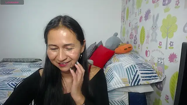Tyna b online show from June 14, 2026, 2:24 am