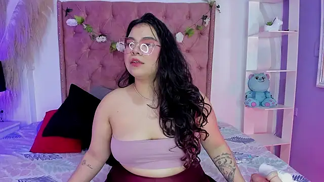 ROSELEI  online show from May 3, 2026, 9:14 am