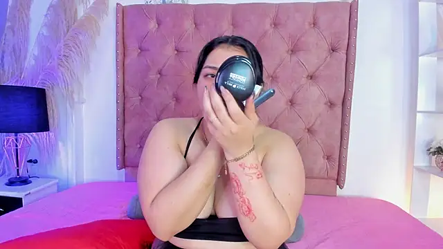 ROSELEI  online show from June 13, 2026, 8:34 am