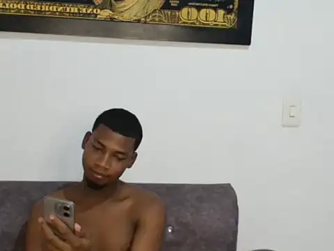 Snapshot of andresxxx6666 chatting on May 8, 2026, 2:43 pm andresxxx6666 online show from May 8, 2026, 2:43 pm