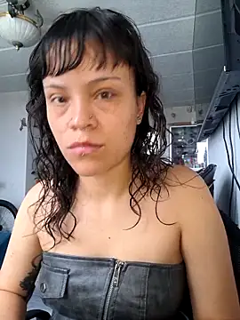 Snapshot of seijaku_ chatting on April 16, 2026, 4:19 pm seijaku online show from April 16, 2026, 4:19 pm