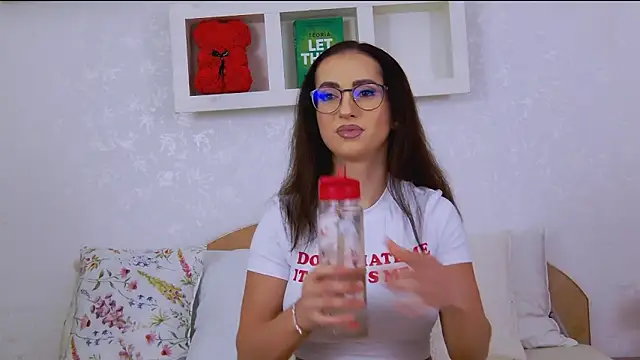 KarolDolly05 online show from April 20, 2026, 2:07 pm