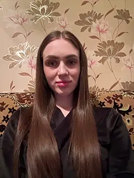 AlinaLove3213 online show from May 19, 2026, 8:05 pm
