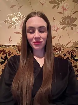 AlinaLove3213 online show from May 28, 2026, 7:53 pm