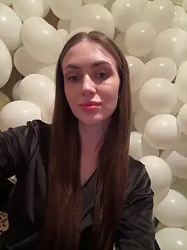 AlinaLove3213 online show from May 3, 2026, 6:11 pm