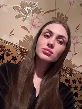 AlinaLove3213 online show from April 28, 2026, 7:18 pm