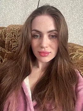 AlinaLove3213 online show from April 26, 2026, 2:58 pm