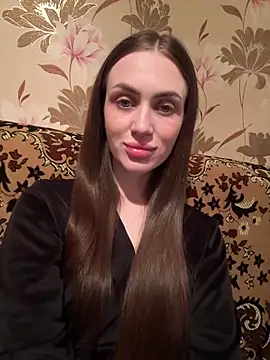 AlinaLove3213 online show from May 15, 2026, 8:18 pm