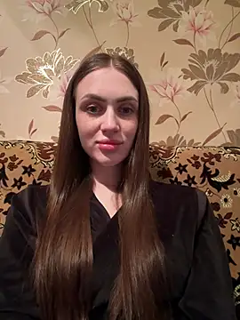AlinaLove3213 online show from May 13, 2026, 8:05 pm