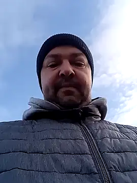 Snapshot of Luceriusbigass chatting on March 19, 2025, 5:52 am Luceriusbigass online show from March 19, 2025, 5:52 am