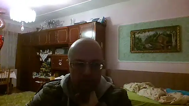 Snapshot of Luceriusbigass chatting on February 14, 2025, 3:58 pm Luceriusbigass online show from February 14, 2025, 3:58 pm