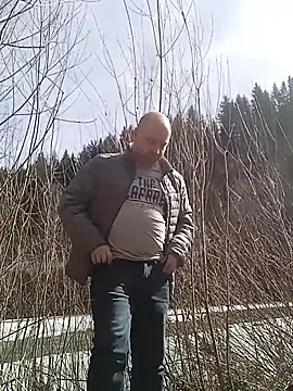 Snapshot of Luceriusbigass chatting on March 5, 2025, 11:06 am Luceriusbigass online show from March 5, 2025, 11:06 am