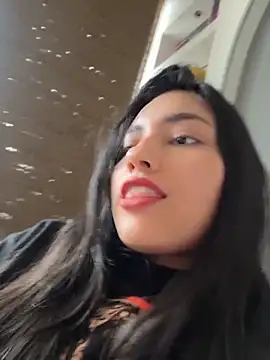 Snapshot of VioletRousee chatting on June 8, 2026, 6:52 pm VioletRousee online show from June 8, 2026, 6:52 pm