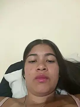 Snapshot of Kloe_zaf chatting on June 1, 2026, 5:40 am Kloe zaf online show from June 1, 2026, 5:40 am