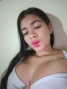 Snapshot of Kloe_zaf chatting on June 25, 2026, 5:56 am Kloe zaf online show from June 25, 2026, 5:56 am