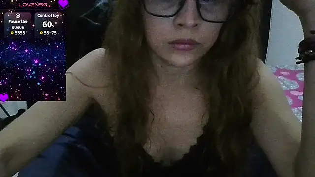 Snapshot of Lannah__ chatting on May 7, 2026, 2:38 am Lannah online show from May 7, 2026, 2:38 am
